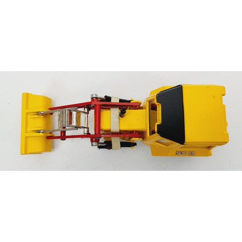 95 - A vintage boxed Corgi Massey Ferguson MF 50B Tractor with Shovel, 54. UK shipping £14. We combine sh... 