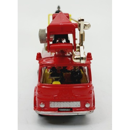 118 - A vintage boxed Corgi Simon Snorkel Fire Engine, 1127. UK shipping £14. We combine shipping.