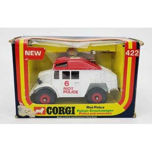 129 - A vintage boxed Corgi Riot Police, 422. UK shipping £14. We combine shipping.