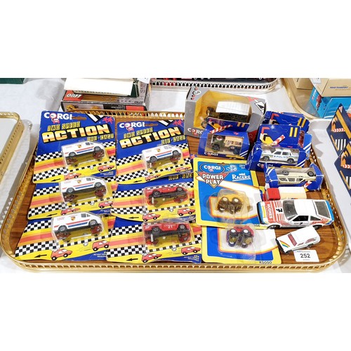 252 - Boxed and loose Corgi toy vehicles. UK shipping £14.