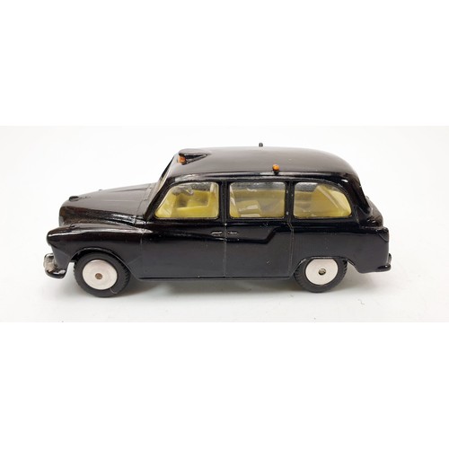 166 - A vintage boxed Corgi Austin Taxi, 418. UK shipping £14. We combine shipping.