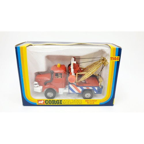 185 - A vintage boxed Corgi Wrecker Truck, 1144. UK shipping £14. We combine shipping.