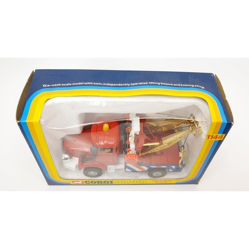 185 - A vintage boxed Corgi Wrecker Truck, 1144. UK shipping £14. We combine shipping.