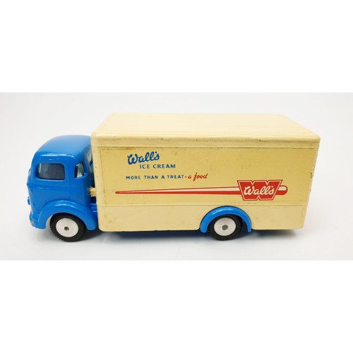 197 - A vintage boxed Corgi Commer 