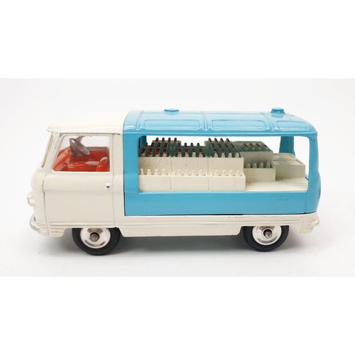 205 - A vintage boxed Corgi Commer Milk Float, 466. UK shipping £14. We combine shipping.