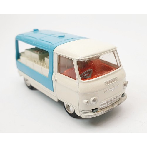 205 - A vintage boxed Corgi Commer Milk Float, 466. UK shipping £14. We combine shipping.