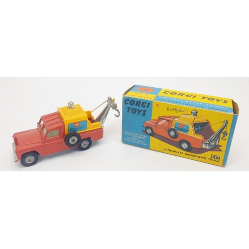 241 - A vintage boxed Corgi Land-Rover Breakdown Truck, 477. UK shipping £14. We combine shipping.