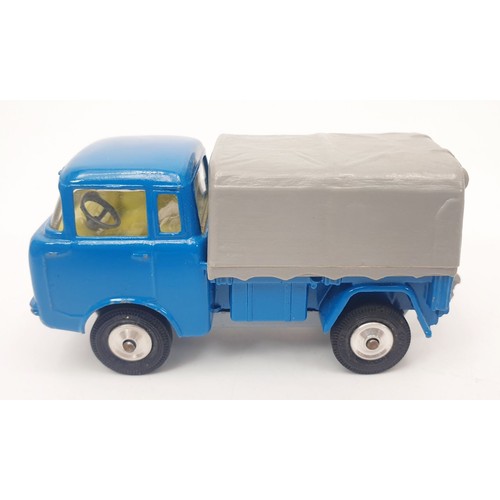 246 - A vintage boxed Corgi Forward Control Jeep FC-150 with Detachable Hood, 470. UK shipping £14. We com... 