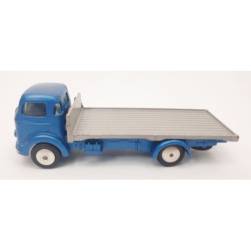 259 - A vintage boxed Corgi Commer (5 Ton) Platform Lorry, 454. UK shipping £14. We combine shipping.