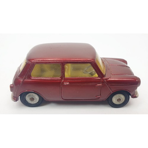 273 - A vintage boxed Corgi Morris Mini-Minor, 226. UK shipping £14. We combine shipping.