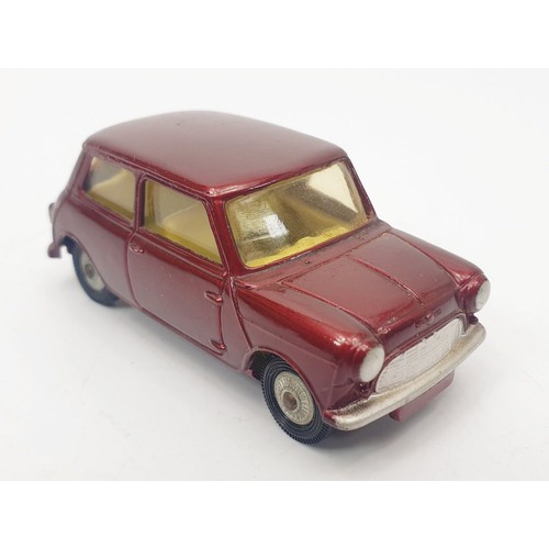 273 - A vintage boxed Corgi Morris Mini-Minor, 226. UK shipping £14. We combine shipping.