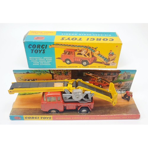 306 - A vintage boxed Corgi Working Conveyor On Forward Control Jeep FC-150, 64. UK shipping £14. We combi... 