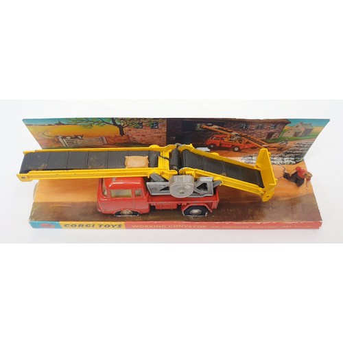 306 - A vintage boxed Corgi Working Conveyor On Forward Control Jeep FC-150, 64. UK shipping £14. We combi... 