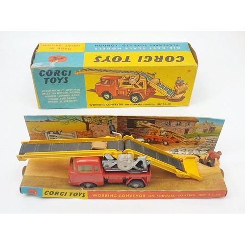 307 - A vintage boxed Corgi Working Conveyor On Forward Control Jeep FC 150, 64. UK shipping £14. We combi... 