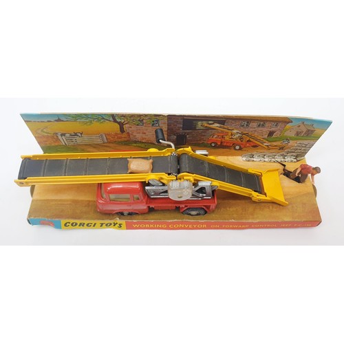 307 - A vintage boxed Corgi Working Conveyor On Forward Control Jeep FC 150, 64. UK shipping £14. We combi... 