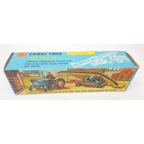 308 - A vintage boxed Corgi Working Conveyor on Trailer With Ford 5000 Super Major Tractor and Driver, Gif... 