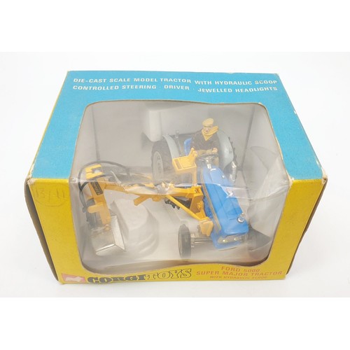 311 - A vintage boxed Corgi Ford 5000 Super Major Tractor with Hydraulic Scoop, 74. UK shipping £14. We co... 