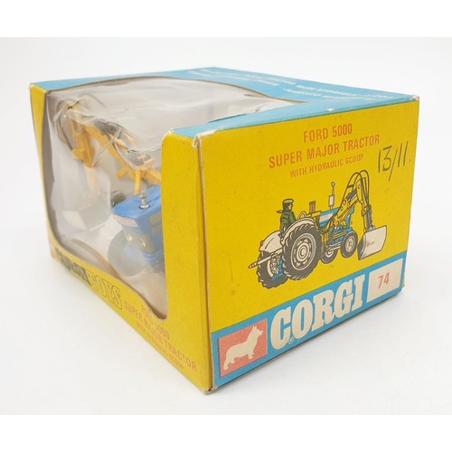 311 - A vintage boxed Corgi Ford 5000 Super Major Tractor with Hydraulic Scoop, 74. UK shipping £14. We co... 