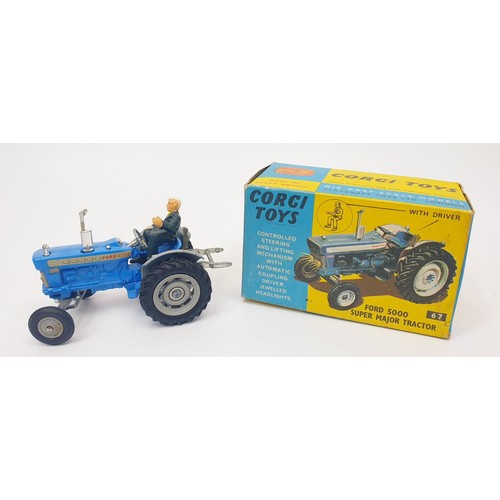 323 - A vintage boxed Corgi Ford 5000 Super Major Tractor, 67. UK shipping £14. We combine shipping.