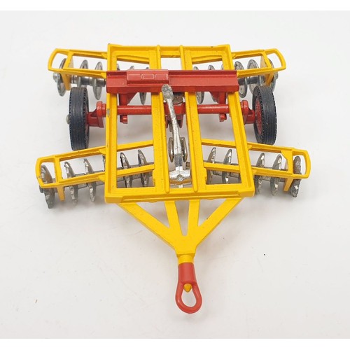 331 - A vintage boxed Corgi Wheel Controlled Tandem Disc Harrow, 71. UK shipping £14. We combine shipping.