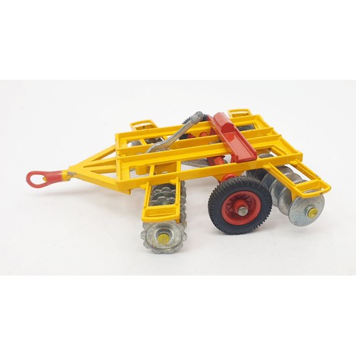 332 - A vintage boxed Corgi Wheel Controlled Tandem Disc Harrow, 71. UK shipping £14. We combine shipping.