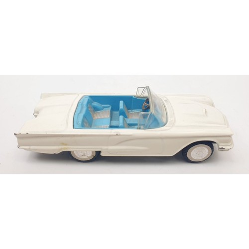 402 - A vintage boxed Corgi Ford Thunderbird Open Sports, 215S. UK shipping £14. We combine shipping.