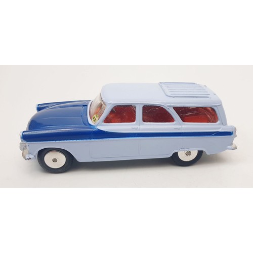 408 - A vintage boxed Corgi Ford Zephyr Estate Car, 424. UK shipping £14. We combine shipping.