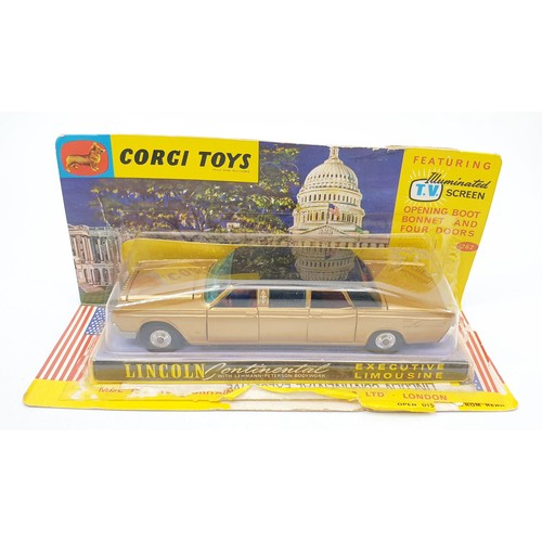 412 - A vintage boxed Corgi Lincoln Continental Executive Limousine, 262. UK shipping £14. We combine ship... 