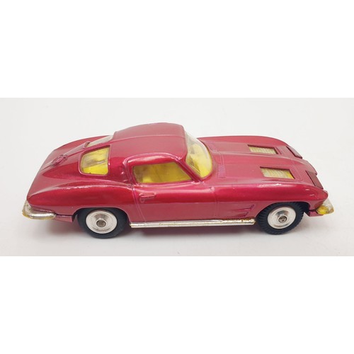 420 - A vintage boxed Corgi Chevrolet Corvette Stingray, 310. UK shipping £14. We combine shipping.