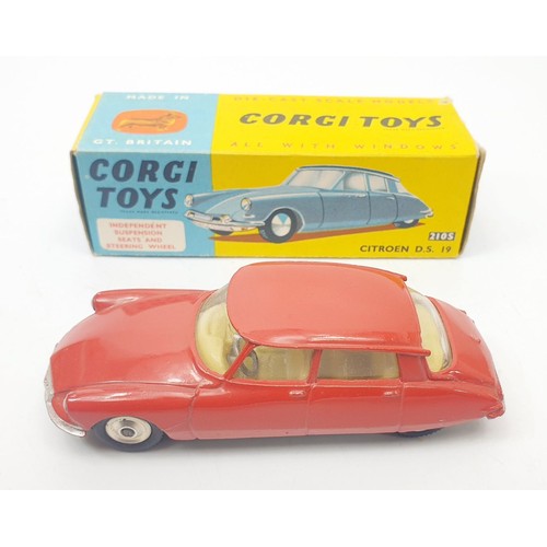 447 - A vintage boxed Corgi Citroen D.S. 19, 210S. UK shipping £14. We combine shipping.