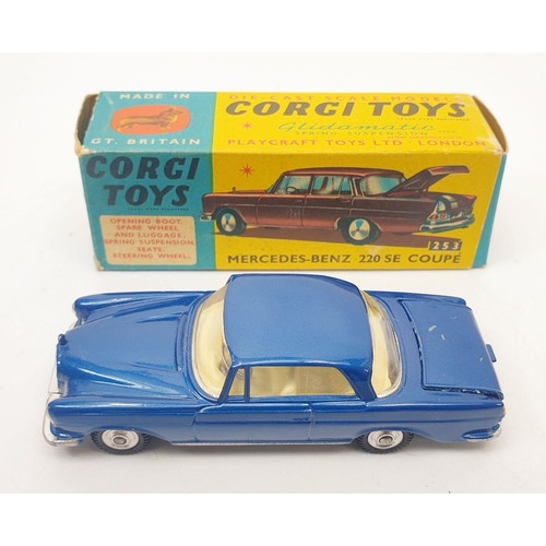 466 - A vintage boxed Corgi Mercedes Benz 220SE Coupe, 253. UK shipping £14. We combine shipping.