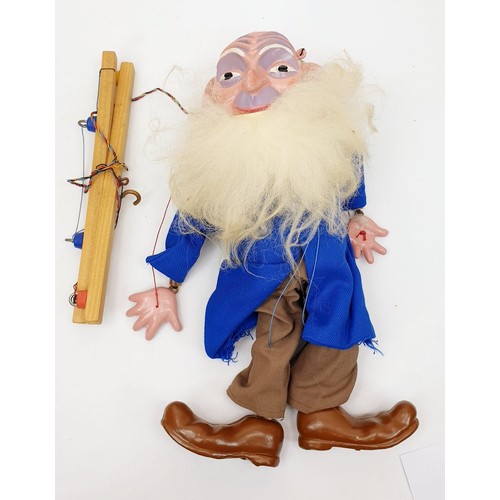 491 - A vintage boxed Pelham Puppet, Type SL Old Man 1963, in Giant box. UK shipping £14. We combine shipp... 