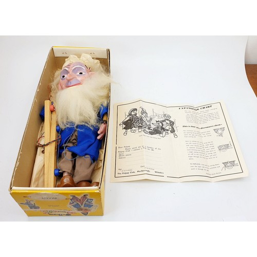 491 - A vintage boxed Pelham Puppet, Type SL Old Man 1963, in Giant box. UK shipping £14. We combine shipp... 