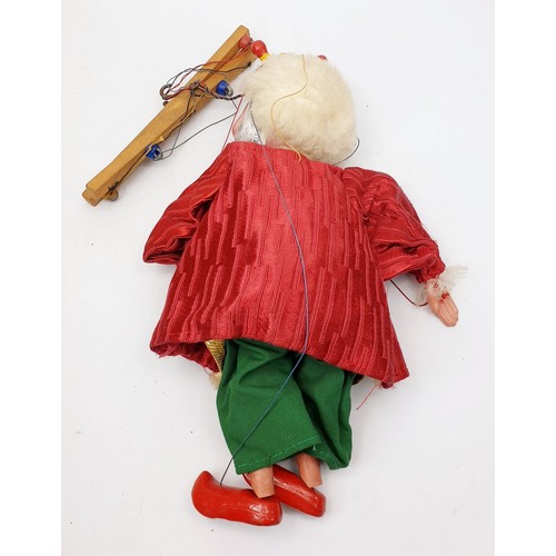 497 - A vintage boxed Pelham Puppet, Type SL King 1963 with early crown, A/F, in original box. UK shipping... 