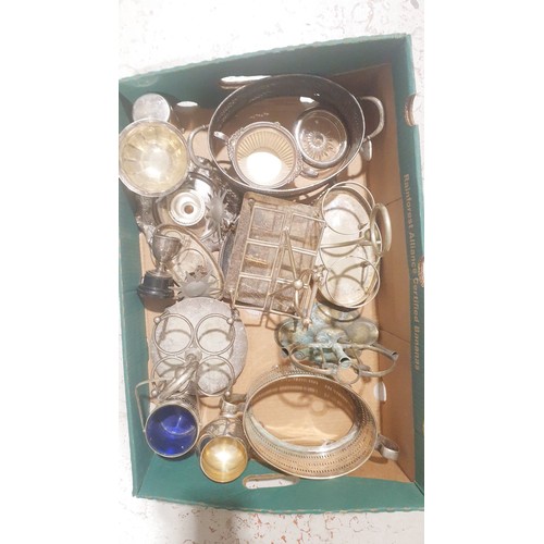 95 - A box of metal ware. No shipping. Arrange collection or your own packer and shipper, please.