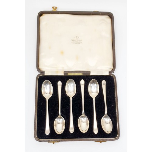 32 - A set of six cased silver hallmarked teaspoons, weight 78g, Birmingham 1952. UK shipping £14.