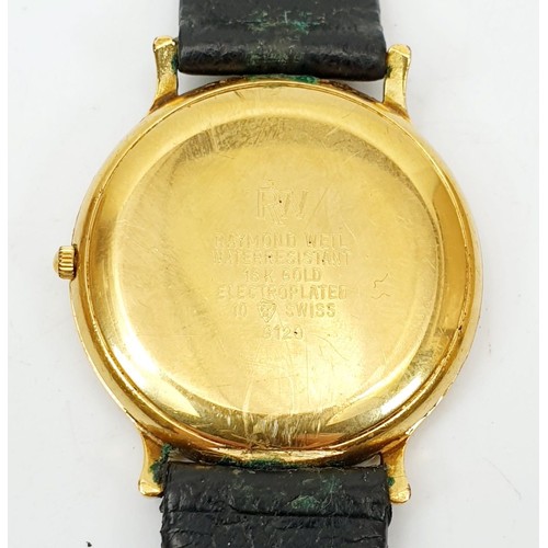 53 - A gentleman's gold plated quartz Raymond Weil wrist watch. UK shipping £14.