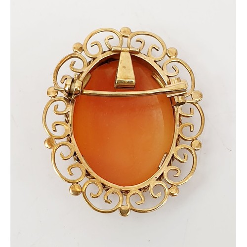 17A - A hallmarked 9ct gold cameo brooch, length 1.5