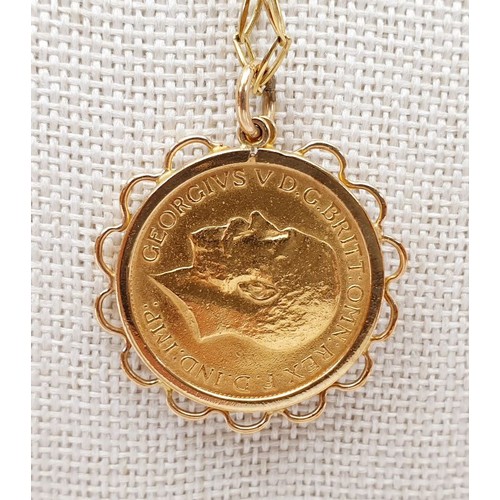 114 - A 1914 sovereign in a gold mount on a 9ct gold chain, gross weight 12.9g. UK shipping £14.