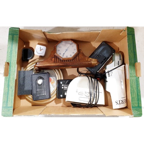 161 - A box of clocks including an Art Deco mantel clock A/F. No shipping. Arrange collection or your own ... 