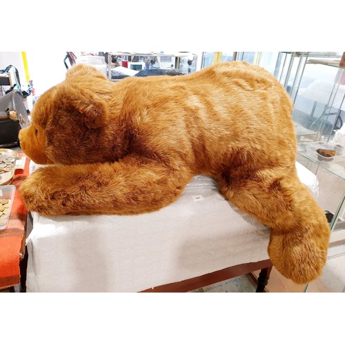 191 - A giant Steiff Urs Brown Bear - 069635, length 45