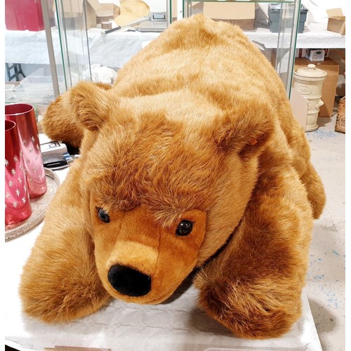 191 - A giant Steiff Urs Brown Bear - 069635, length 45