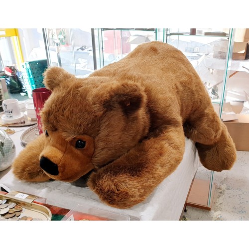 191 - A giant Steiff Urs Brown Bear - 069635, length 45