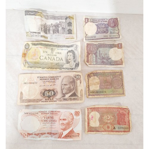 196 - A selection of bank notes. UK shipping £14.