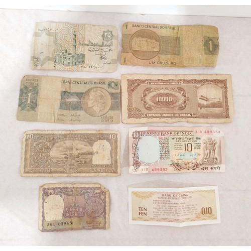 196 - A selection of bank notes. UK shipping £14.