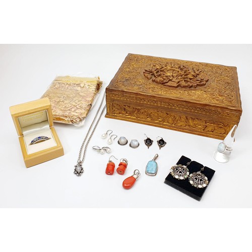 59 - An Indian wooden carved jewellery box with silver gemstone set jewellery. UK shipping £14. We combin... 