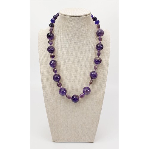 60 - A selection of amethyst and silver jewellery. UK shipping £14. We combine lots.