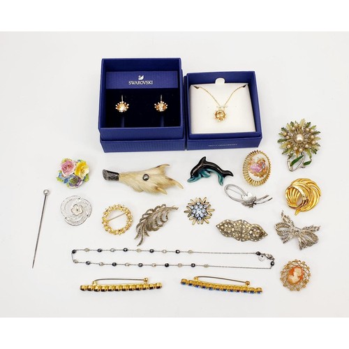 62 - Swarovski jewellery and costume jewellery including a grouse foot. UK shipping £14. We combine lots.