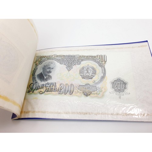 212 - Ten folders of The Rothman's Cambridge Collection of Rare Bank Notes. UK shipping £14.