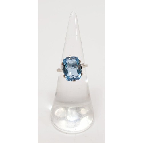 6 - A platinum ring set with aquamarine, size I, gross weight 3.8g. UK shipping £14. We combine lots.